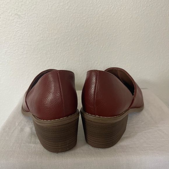Soft vegan leather slip on booties by Cynthia Rowly - Picture 4 of 5